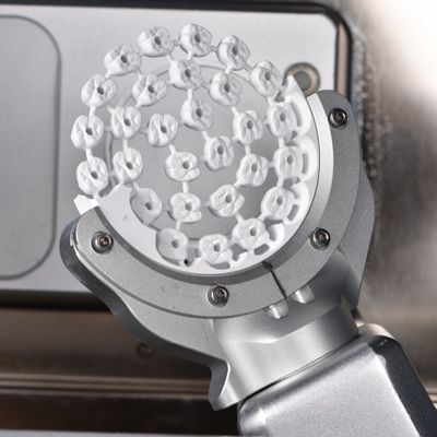 Laboratório Dental de Zirconia Máquina de moagem dentária de 5 eixos para esculpir blocos de zirconia